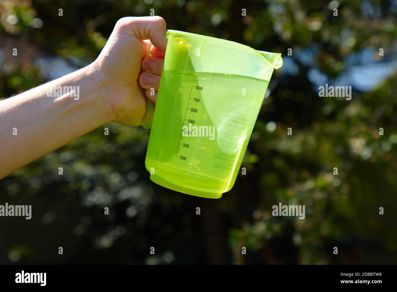 Mug full of water hi-res stock photography and images - Alamy