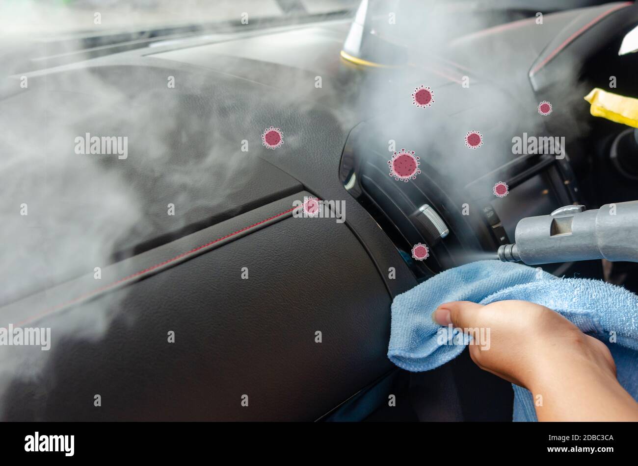 Clean the air of the car. Steam heat sterilization in air duct cleaning