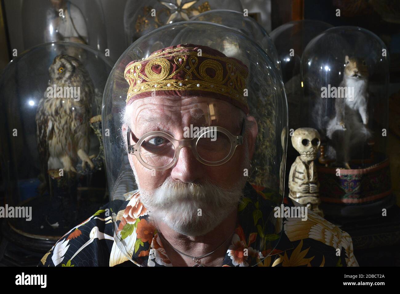 Brighton based science fantasy/steampunk author Robert Rankin. Picture Terry Applin Stock Photo