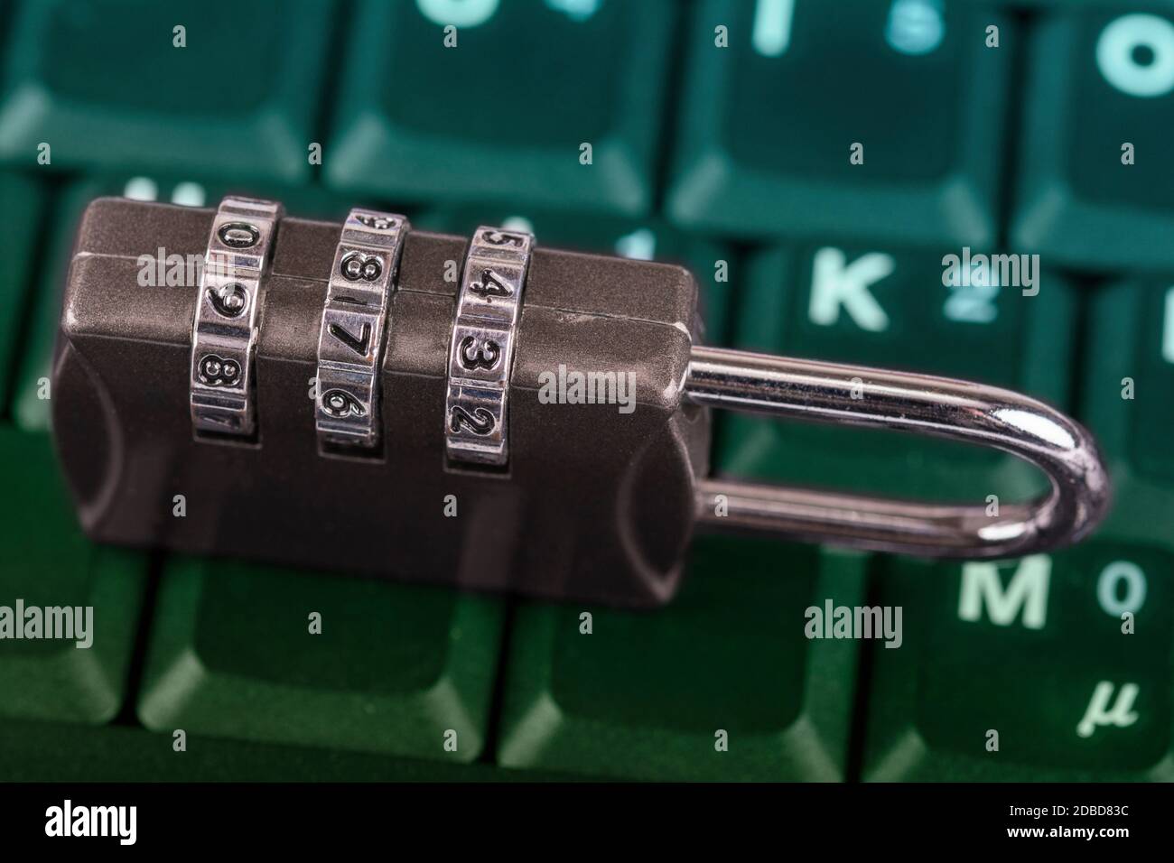 A padlock on a keyboard symbol foto save Stock Photo Alamy