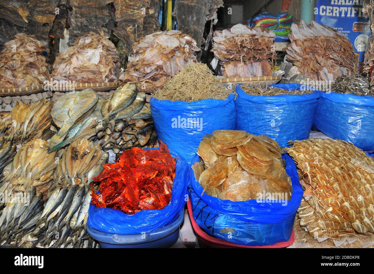 seafood in a market stall in the Philippinen Stock Photo Alamy