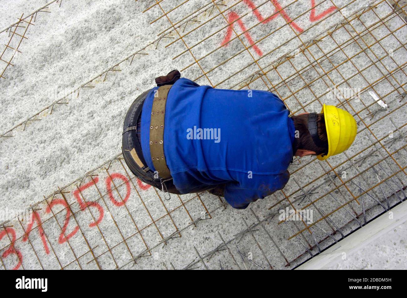 Reinforced concrete in construction of buildings Stock Photo - Alamy