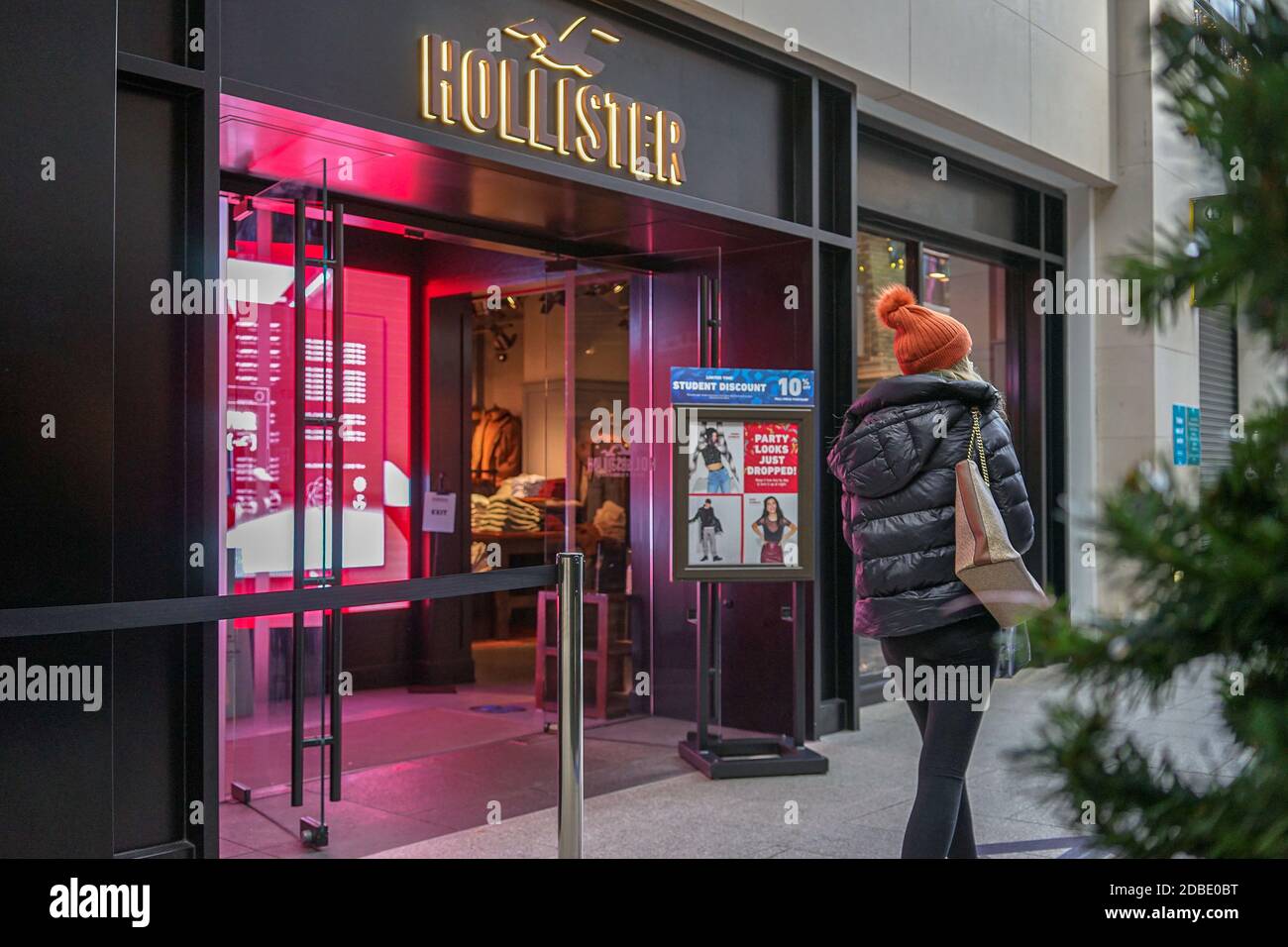 hollister store credit