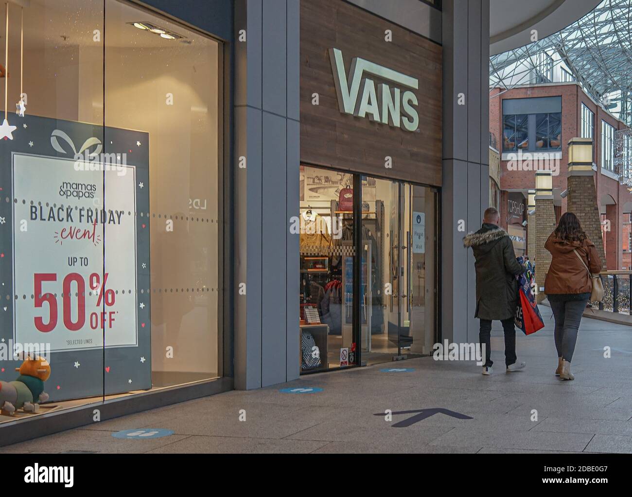 Belfast, UK. 16th Nov, 2020. Customers walk past the Vans Store. Credit:  SOPA Images Limited/Alamy Live News Stock Photo - Alamy