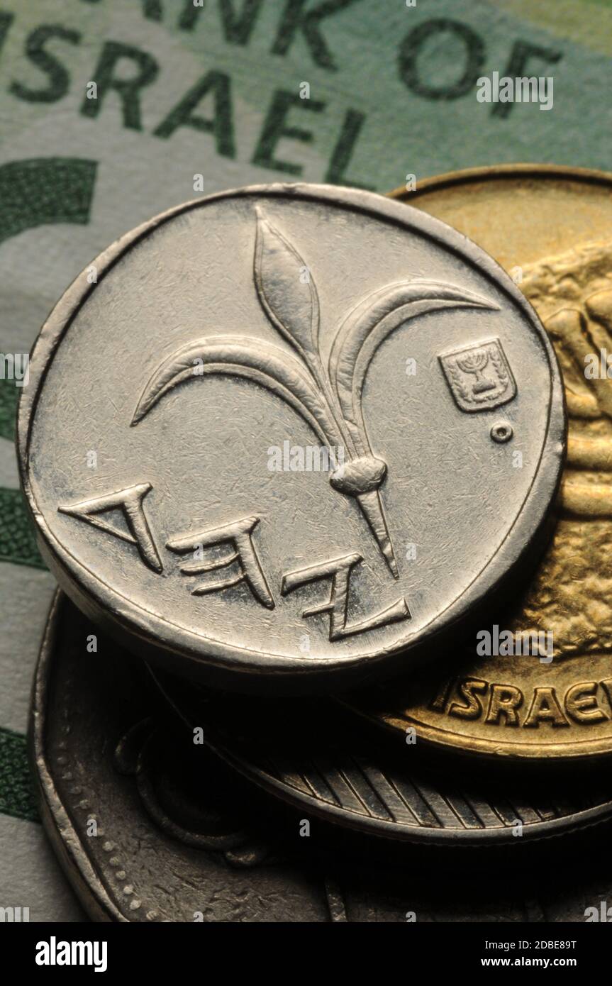 Close up on israeli currency Stock Photo Alamy