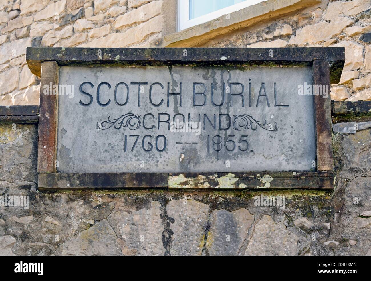 Date stone above the entrance to the 'Scotch Burial Ground 1760 - 1855'. Beast Banks, Kendal, Cumbria, England, United Kingdom, Europe. Stock Photo