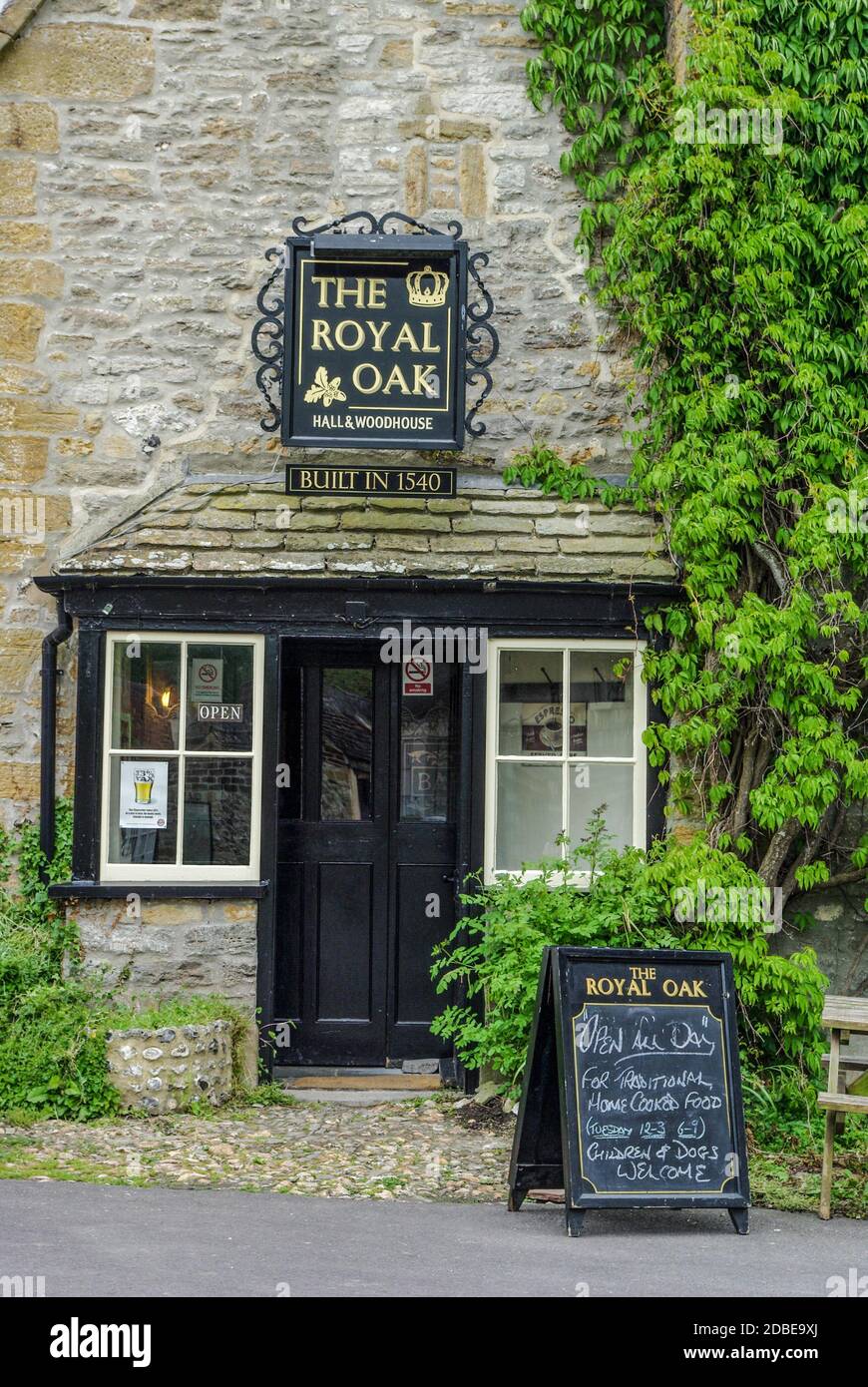 Creeper clad hires stock photography and images Alamy