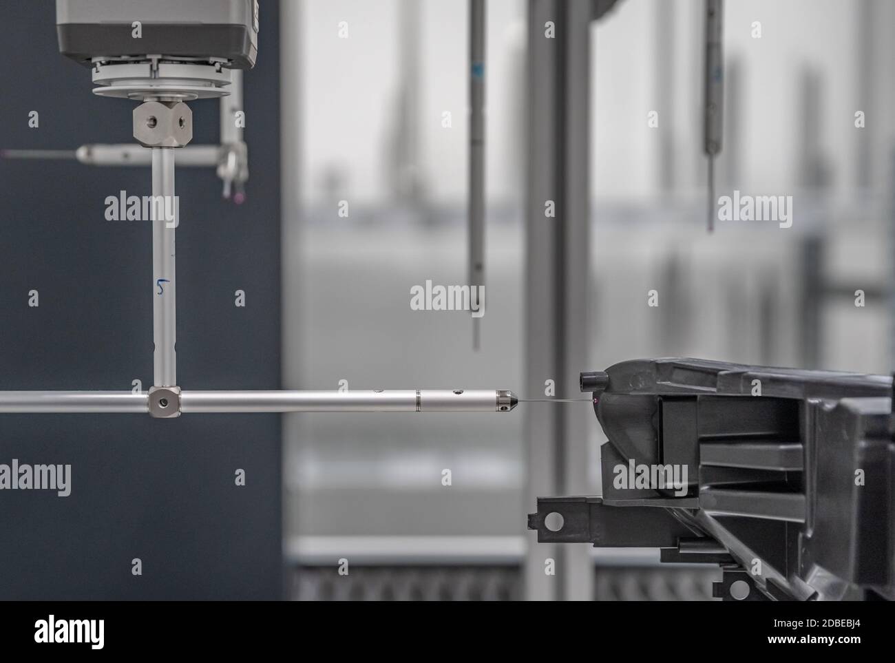 3D measuring device in a factory for the production of plastic castings