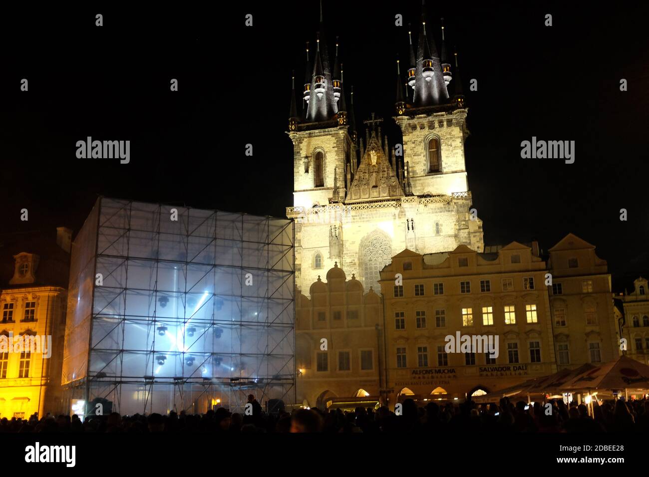 Prague, Czech Republic. 19th Oct, 2013. The first year of the biggest festival of light ''SIGNAL'' in the Czech Republic on October 19, 2013. HyperCube by the French architects Pierre Schneider and Francoise Wunschel pictured on Old Town Square in Prague. Hypercube is a futuristic large scale installation which aims to change the visitor experience of the heart of the Prague Old Town. Future and history melt on the boarders of the Hypercube. *** Local Caption Credit: Slavek Ruta/ZUMA Wire/Alamy Live News Stock Photo