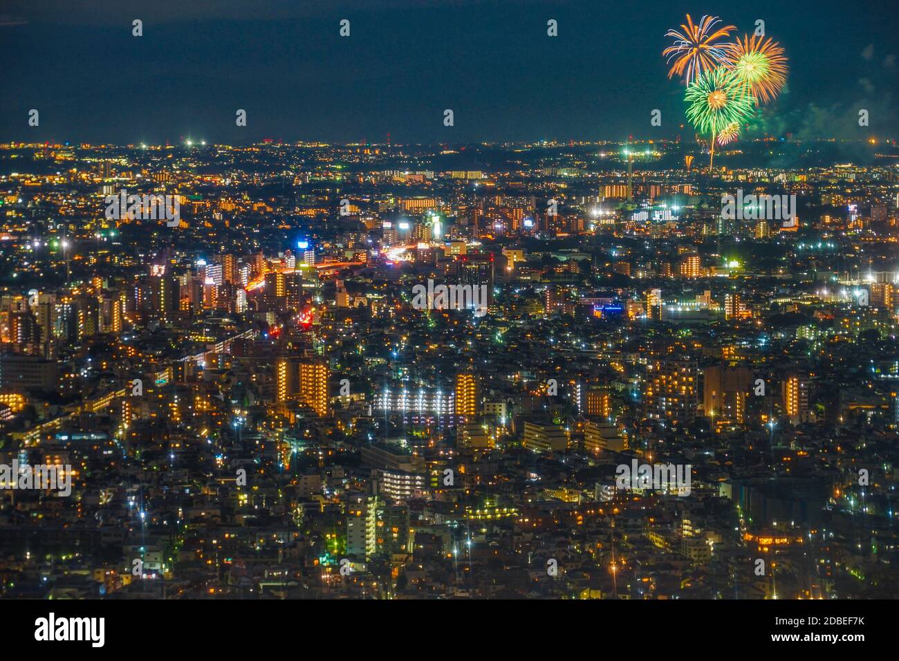 Chofu fireworks visible from the Tokyo Metropolitan Government Building observatory. Shooting Location: Tokyo metropolitan area Stock Photo