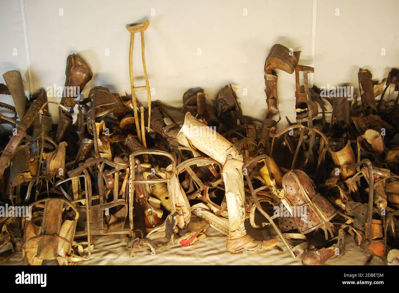 artificial limbs from jewish prisoners at Auschwitz Stock Photo