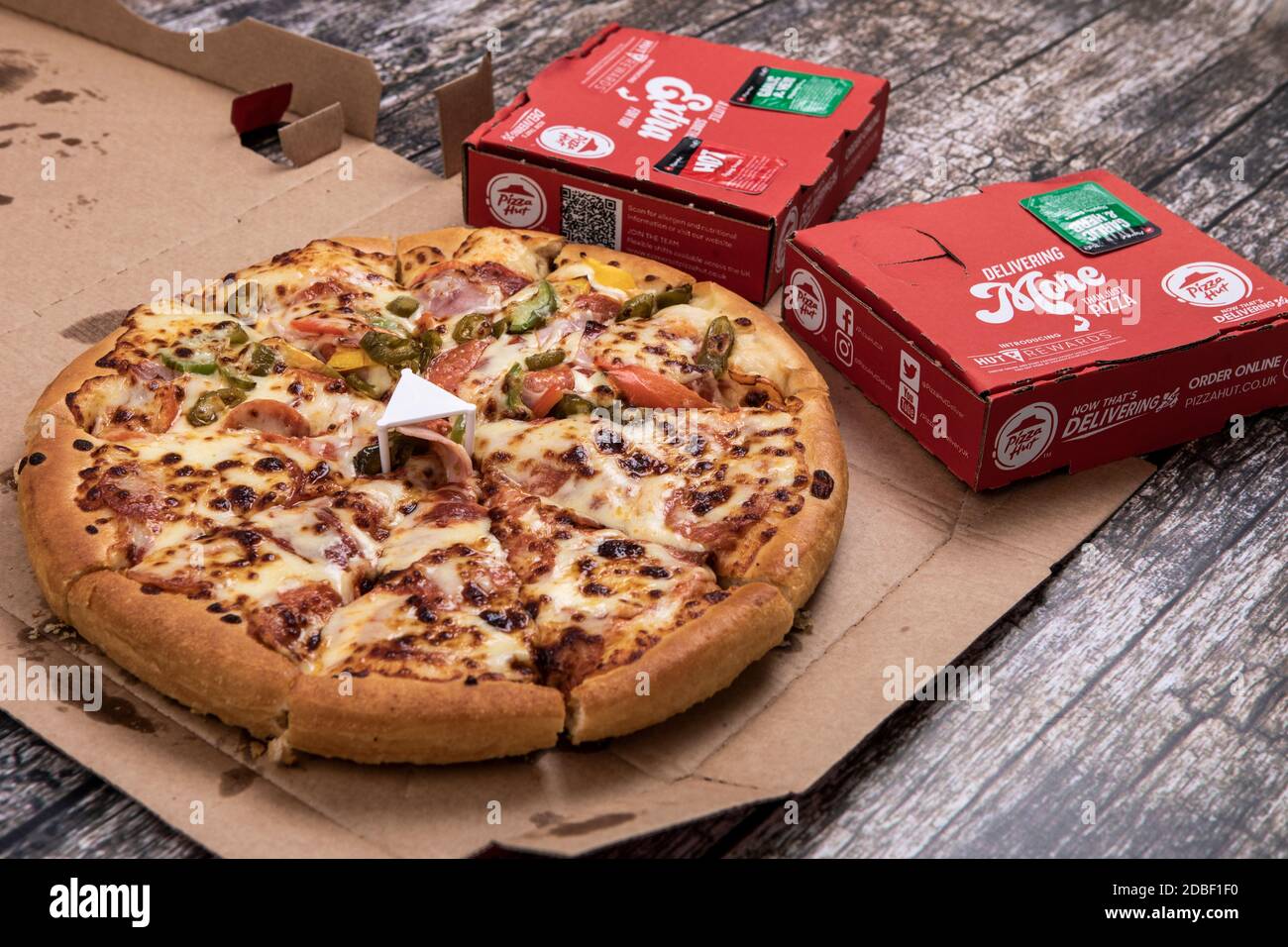 Pizza hut box hi-res stock photography and images - Alamy