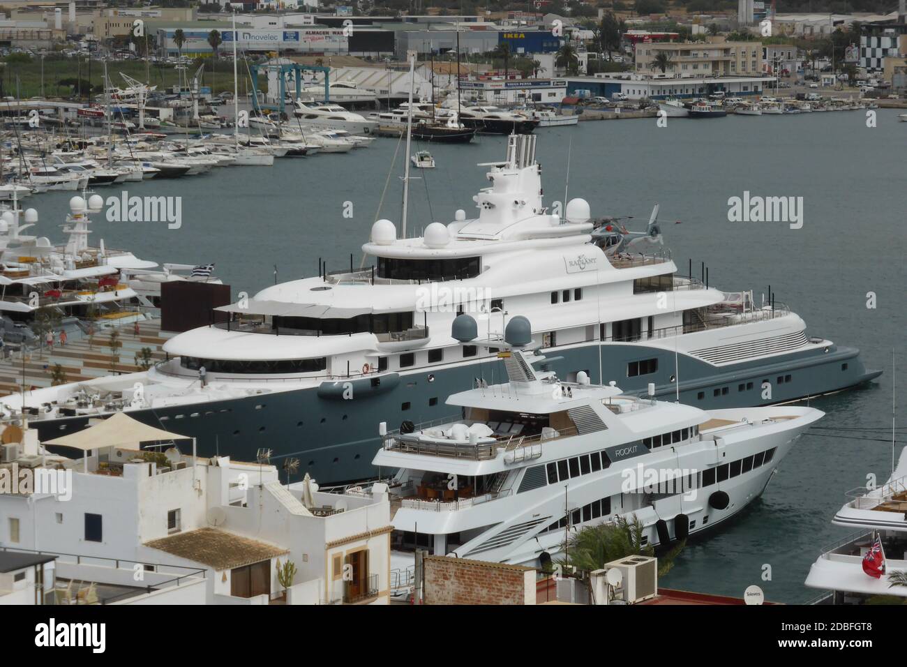 Superyacht mediterranean hires stock photography and images Alamy