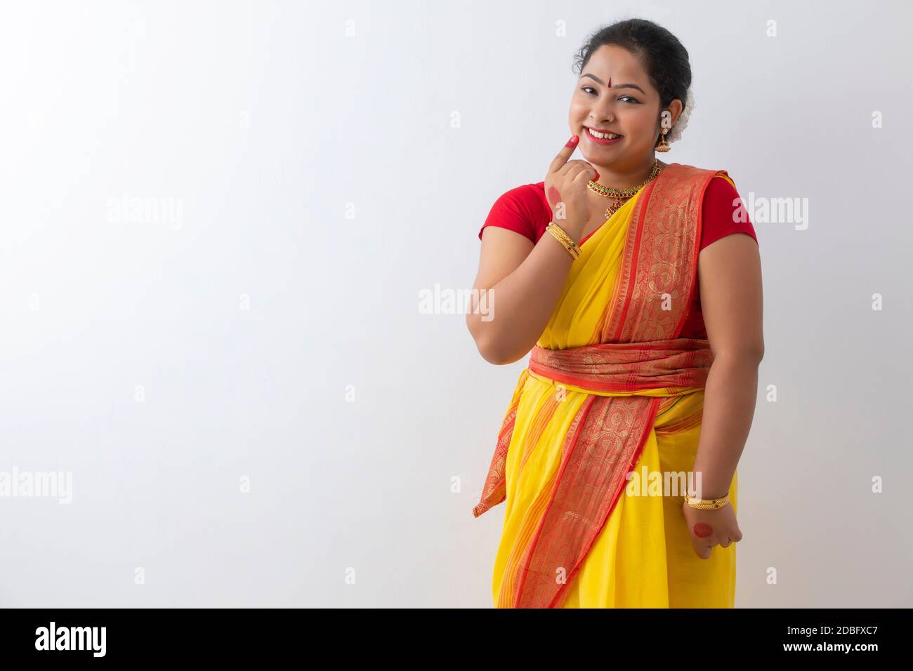 Kuchipudi dancer showing shringar rasa Stock Photo - Alamy