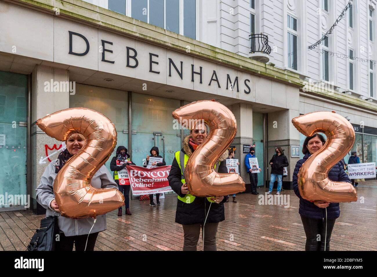 Industrieel elegant verdrietig Cork, Ireland. 17th Nov, 2020. Ex-Debenhams workers held a protest outside  the Patrick Street store today. The ex-workers are asking people to boycott  Debenhams online in the run up to Black Friday