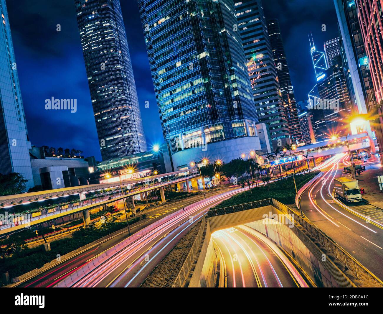 Motion timelapse buildings hi-res stock photography and images - Alamy