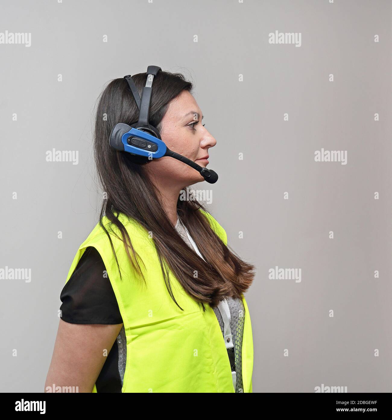 Pick by Voice Wireless Headset Woman Worker Stock Photo - Alamy
