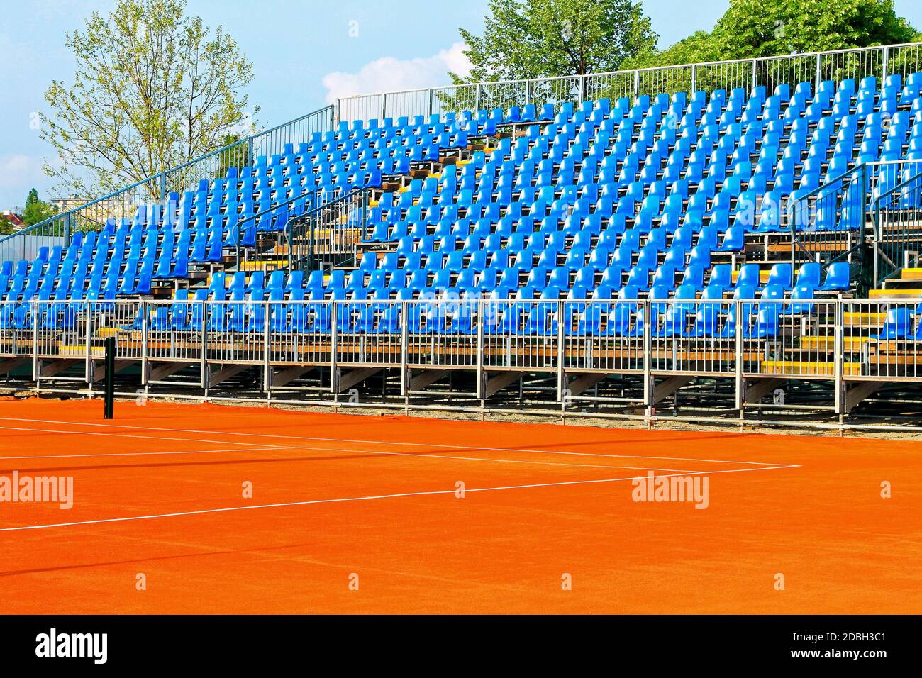 New modern tennis court with blue stands Stock Photo Alamy