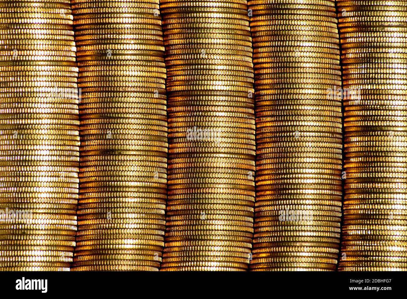 Euro coin columns golden hi-res stock photography and images - Alamy