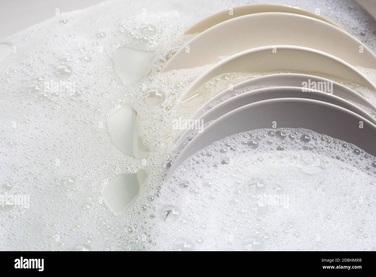 Soaking dirty dishes hi-res stock photography and images - Alamy