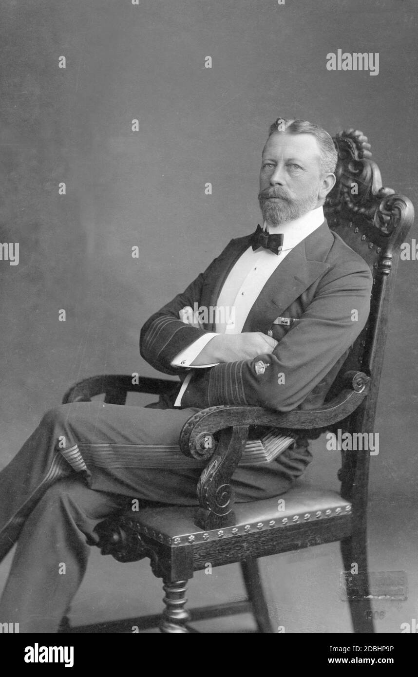 The portrait shows Prince Henry of Prussia in the gala uniform of an