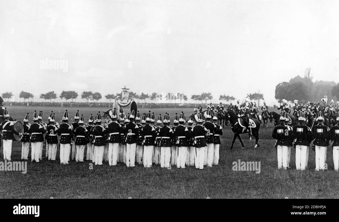 Arrival of Kaiser Wilhelm II at Tempelhofer Feld, where the Berlin Autumn Parade is taking place. The photo is undated. Stock Photo