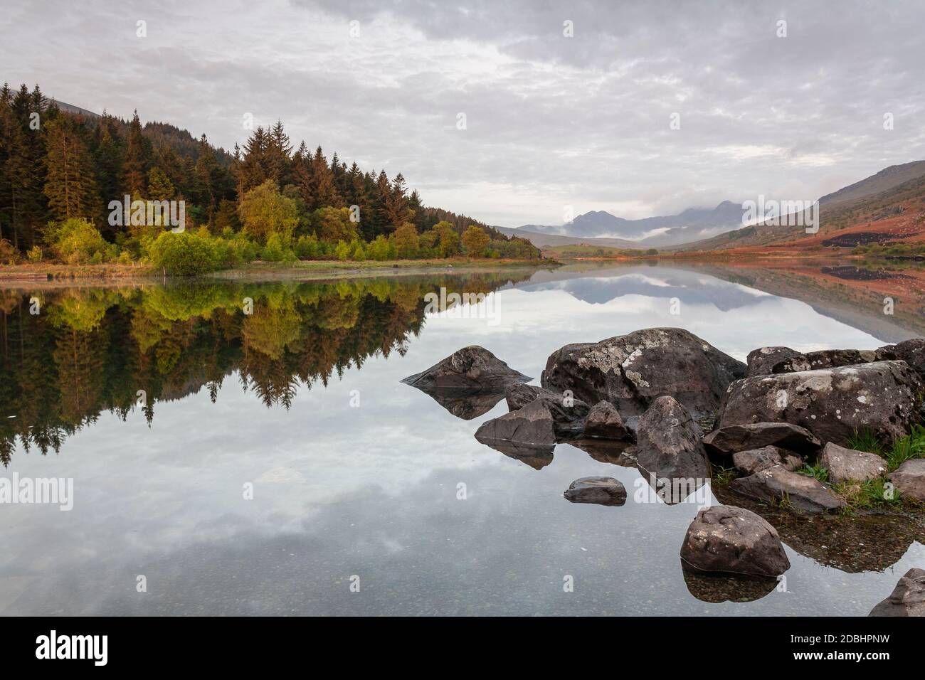 Llyn Mymbyr in the Snowdonia National Park, North Wales Stock Photo