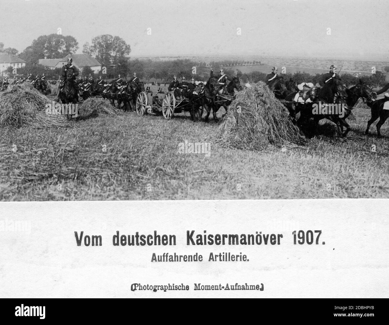Artillery on the move during the German Imperial Manoeuvre of 1907. Stock Photo