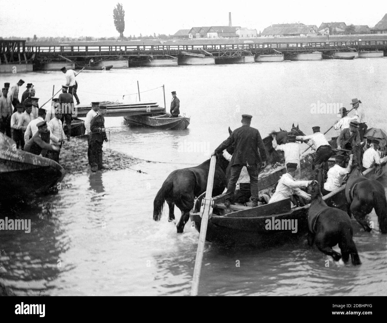 Field artillery regiment hires stock photography and images Alamy