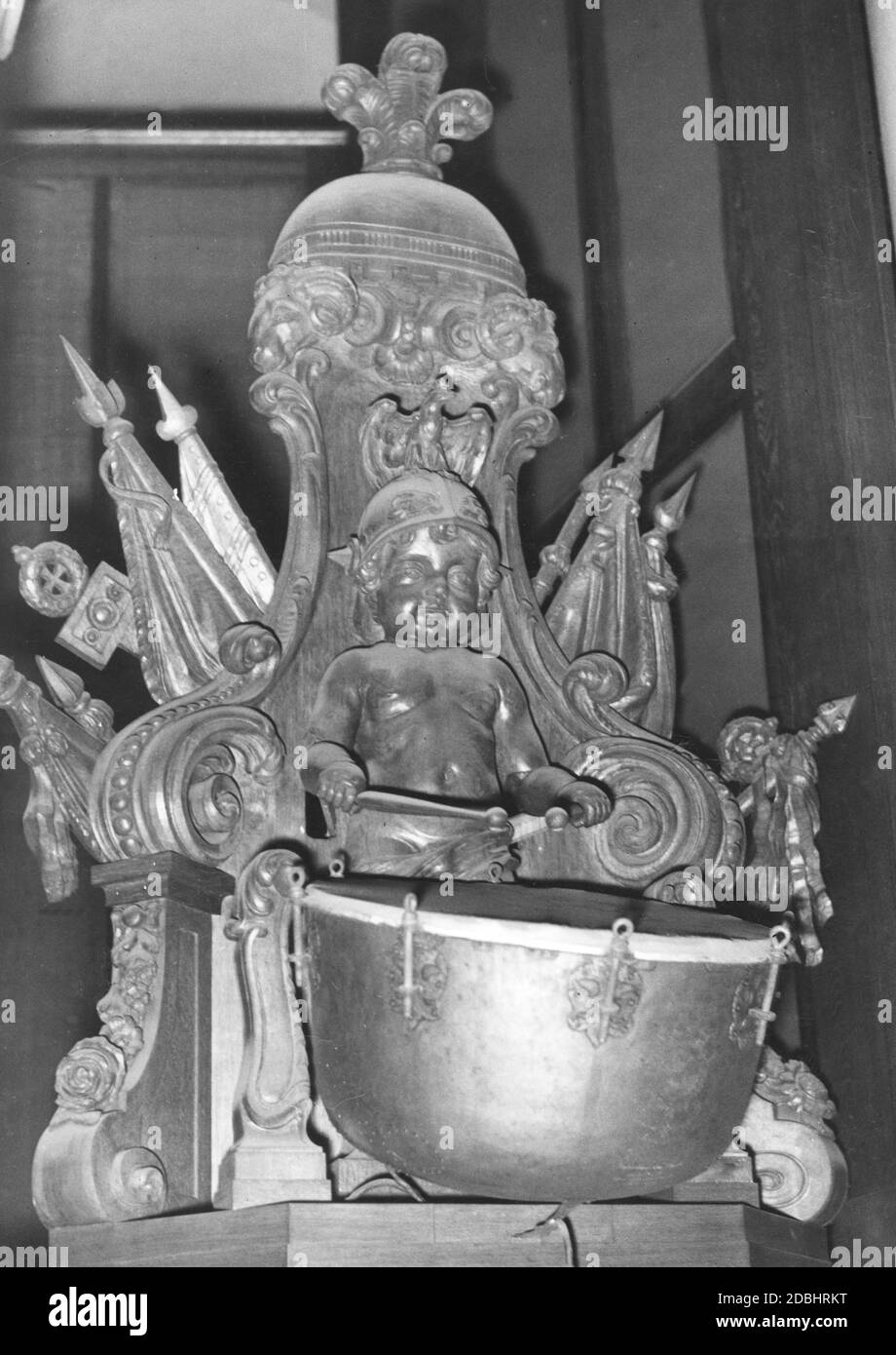 The photograph shows a sculpture with a drummer in the Garnisonkirche in Berlin-Mitte. Undated photo, probably taken around 1930. Stock Photo