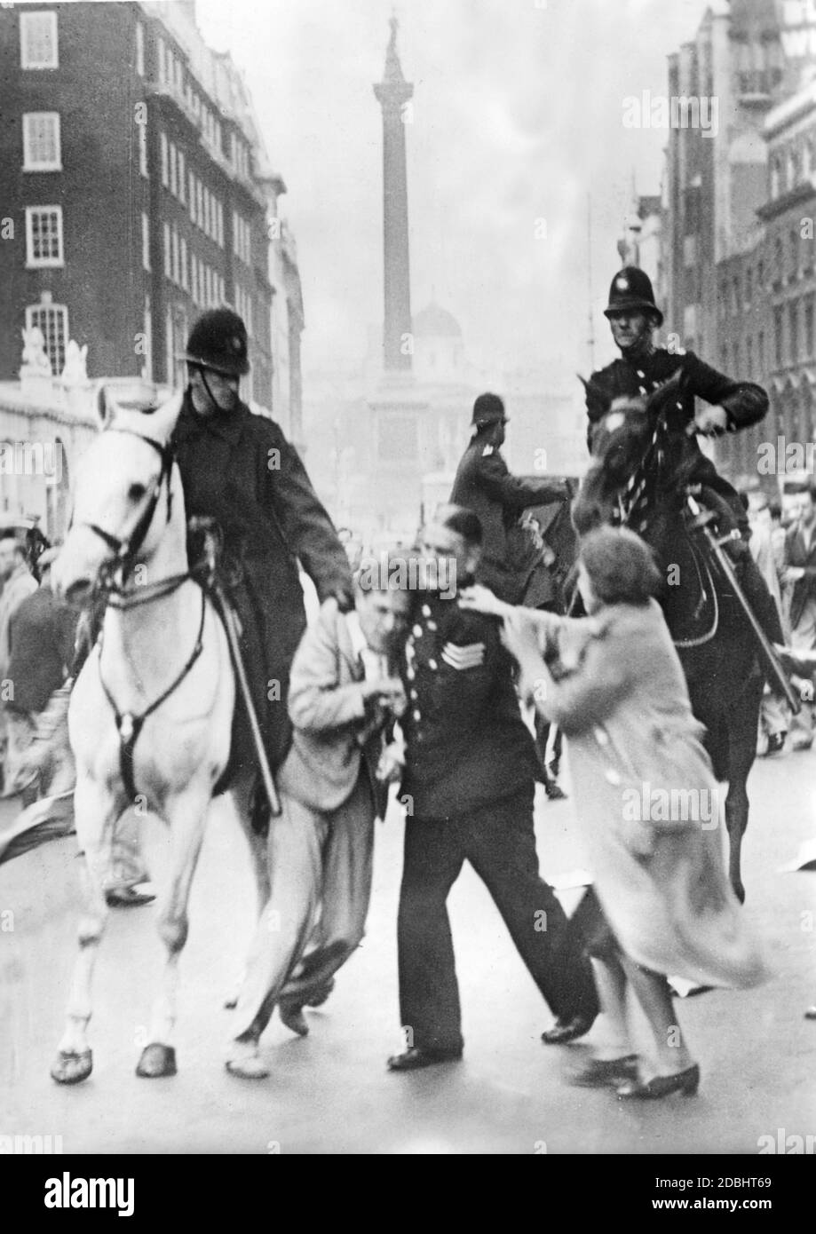 1930s police uniform hi-res stock photography and images - Alamy