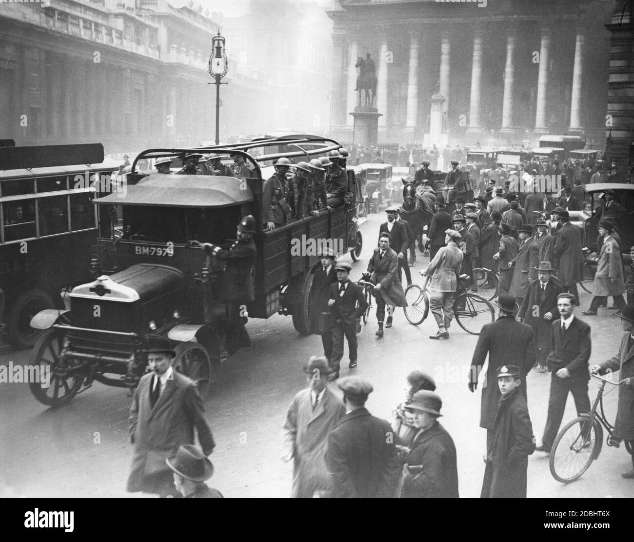 A van with soldiers near the Bank of England. During the 1926 general strike, soldiers are stationed at strategic locations in London. Stock Photo