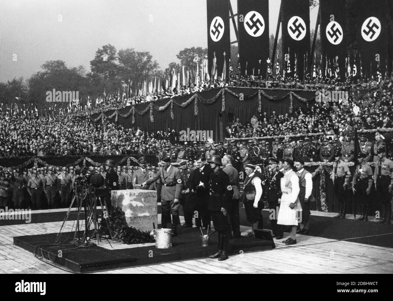 The Day of German Art with the laying of the foundation stone for the Haus der Kunst on 15.10.1933. At the lectern is Adolf Hitler. Behind Adolf Hitler stands August von Finck. Stock Photo
