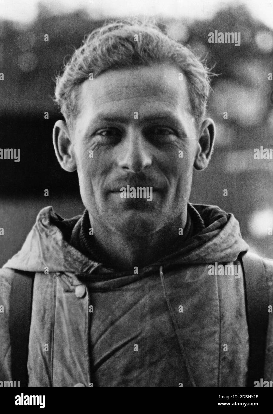 Lieutenant Albert Ernst, 1./schw. Pz.J.Abt. 519, with the Knight's Cross, 1944. The date indicates the bestowal date. Stock Photo