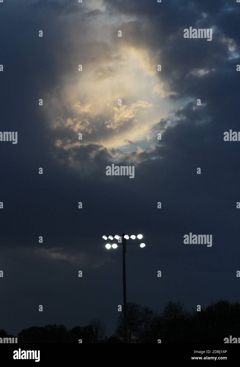 Field Light Rays Stadium light hi-res stock photography and images - Alamy