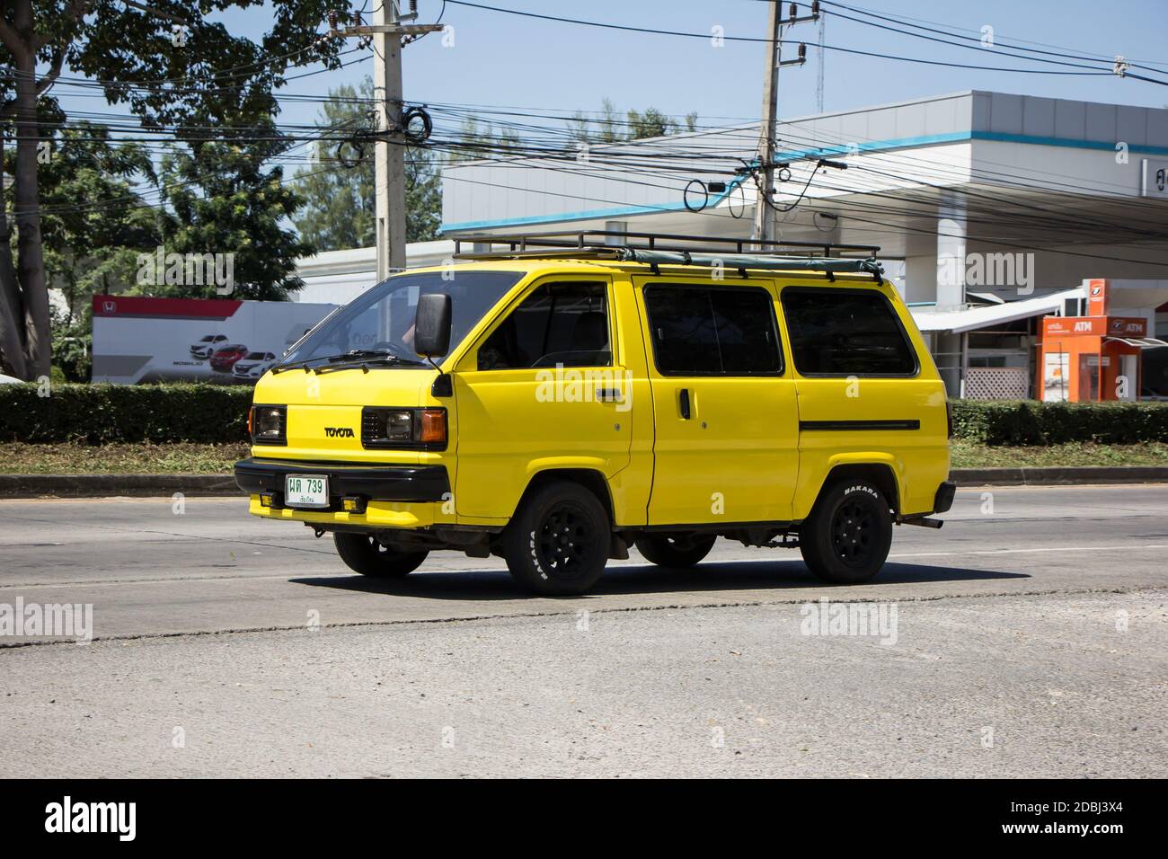 Chiangmai, Thailand - October 26 2020: Old Toyota Liteace Private van. On  road no.1001, 8 km from Chiangmai Business Area Stock Photo - Alamy