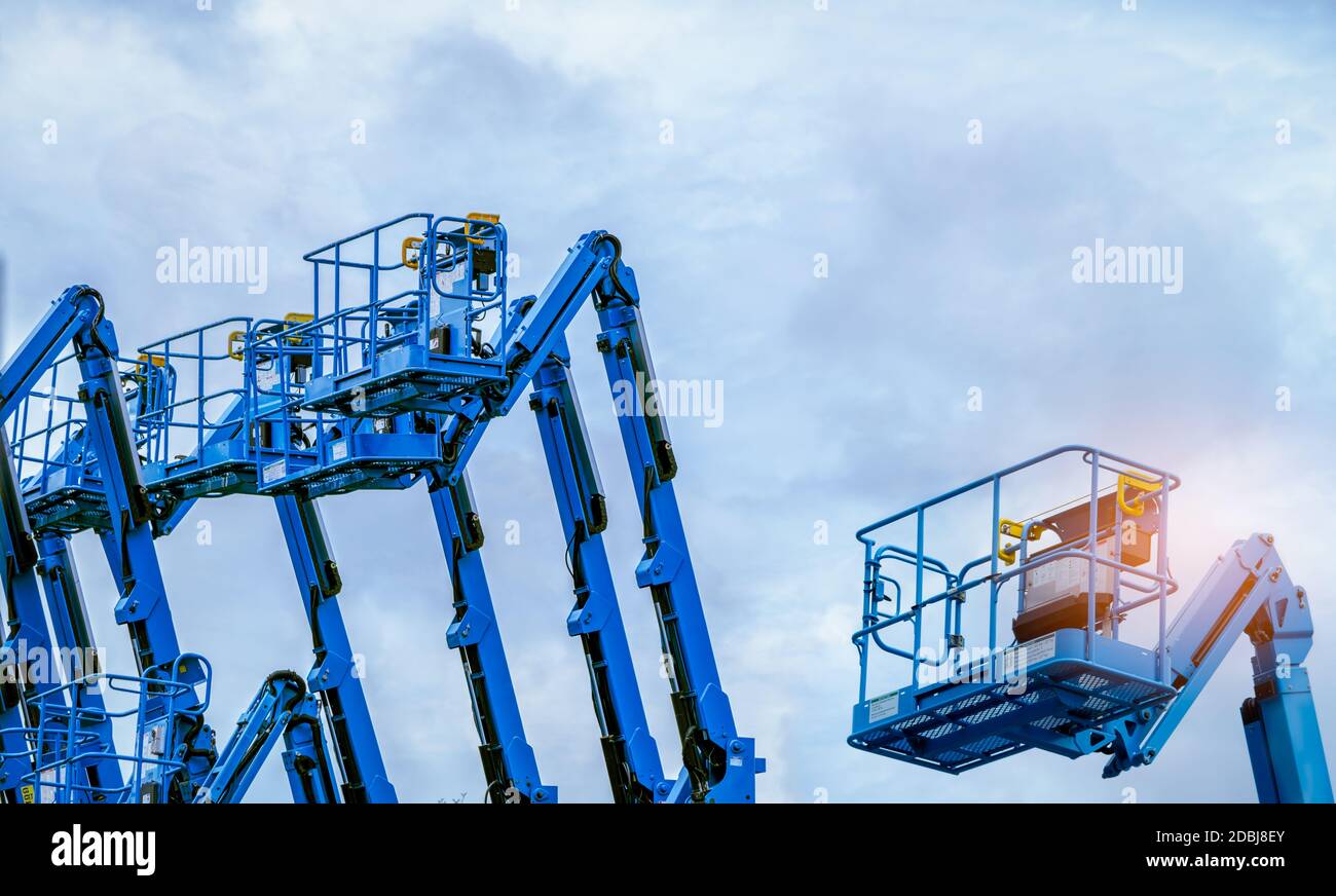 Articulated man lift hi-res stock photography and images - Alamy