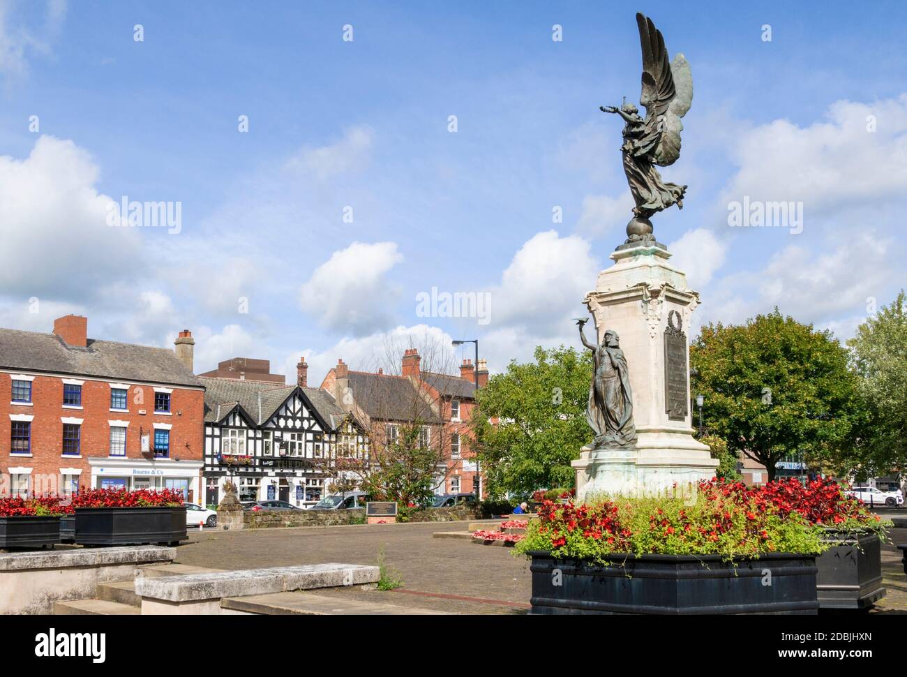 Burton on Trent War memorial 1922, by Henry Charles Fehr Lichfield Street Gardens Burton upon Trent, Staffordshire, England, GB,UK,Europe Stock Photo