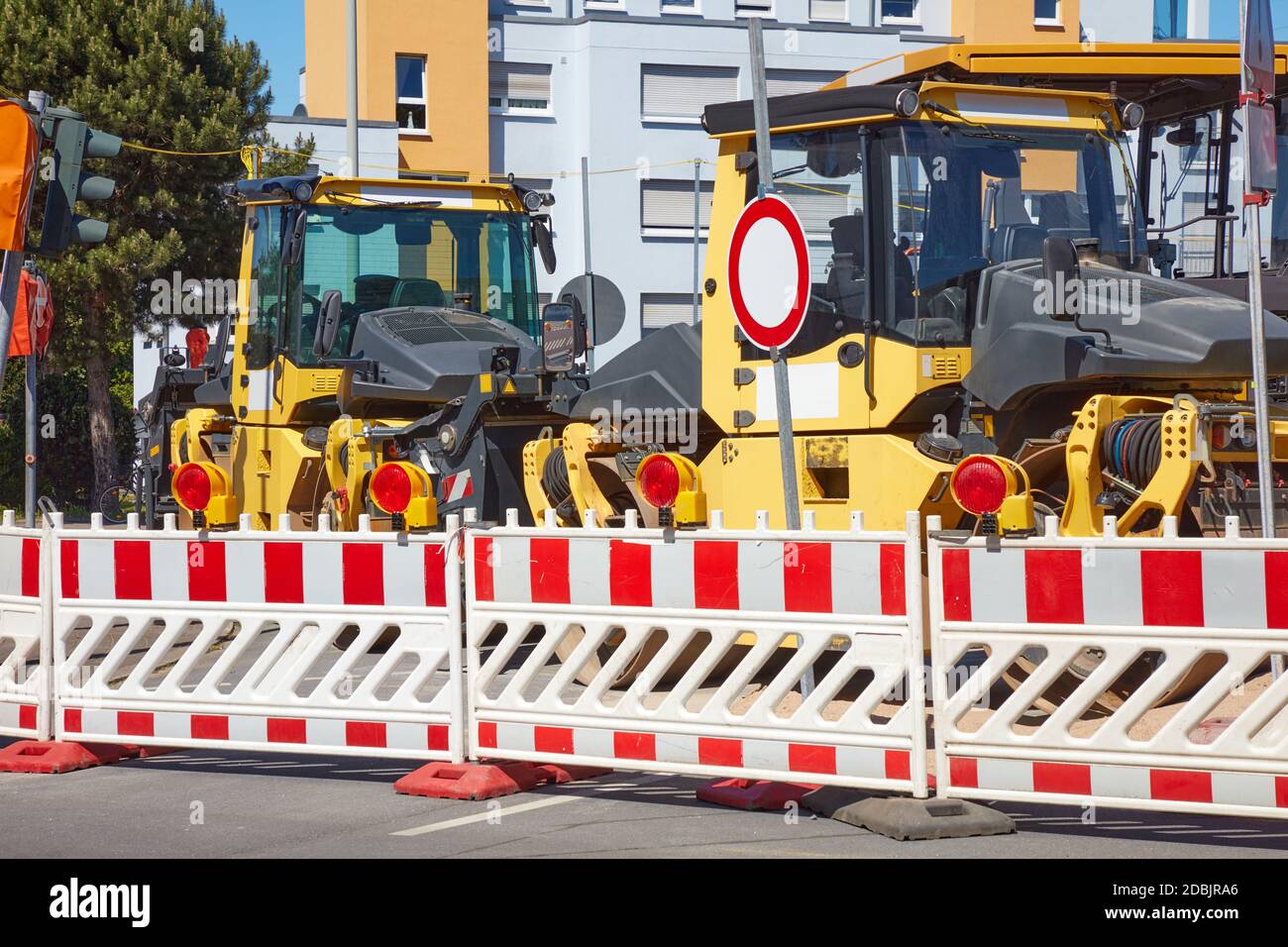 Fencing blocking construction site hi-res stock photography and images ...
