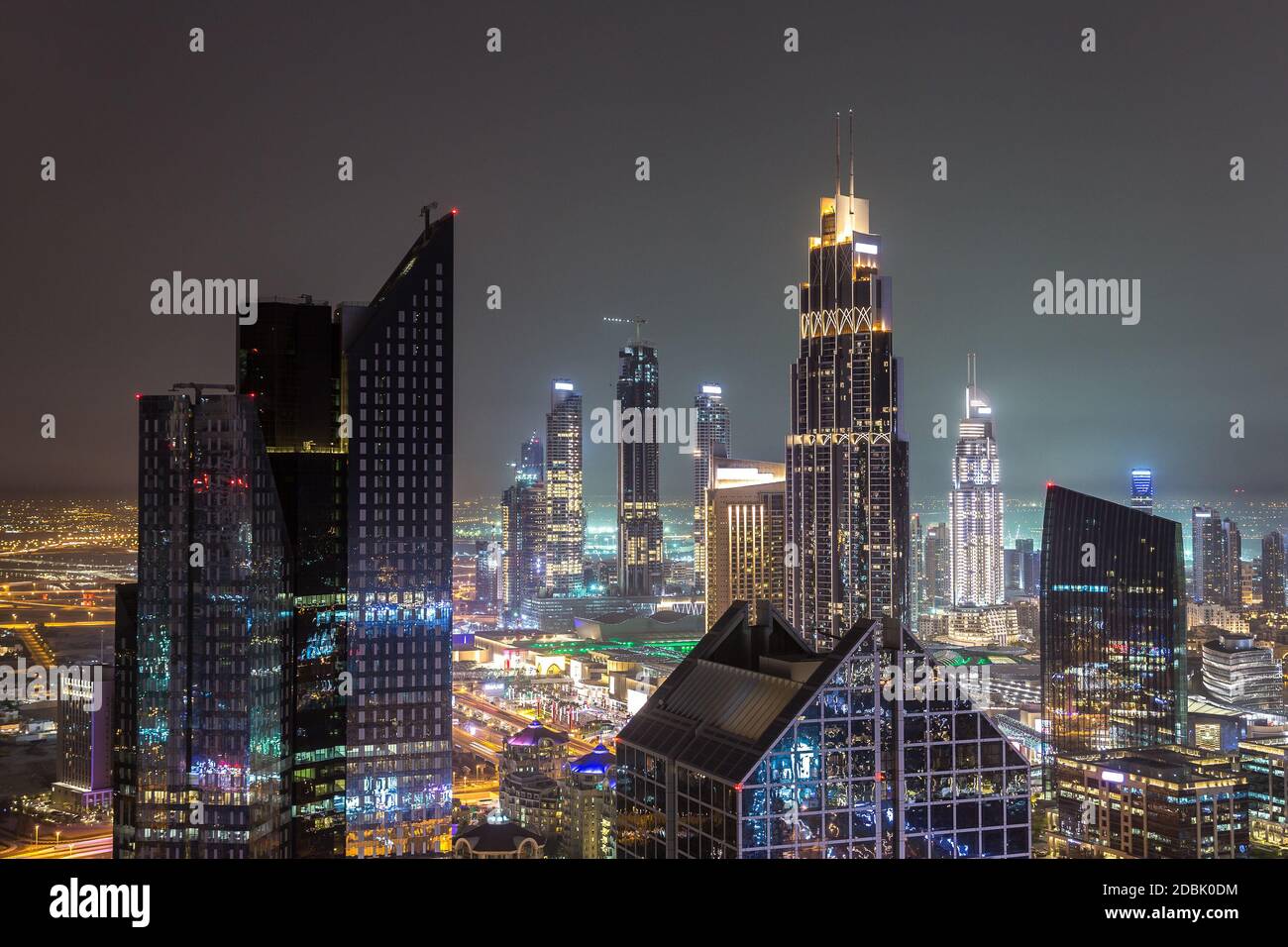 Night dubai marina traffic road hi-res stock photography and images - Alamy
