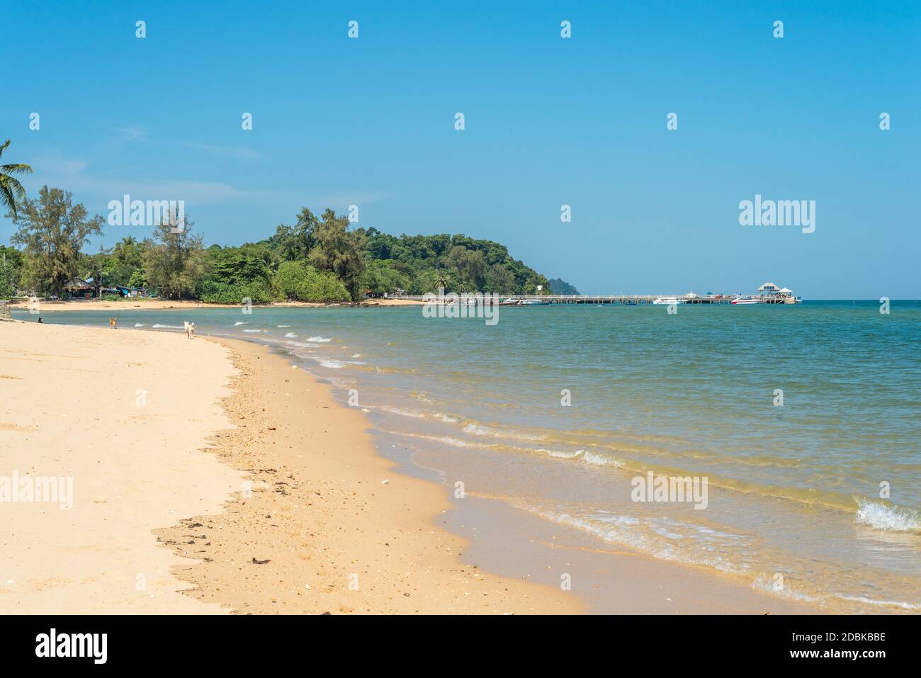 The Ao Mae Mai beach on the island Ko Phayam Stock Photo - Alamy