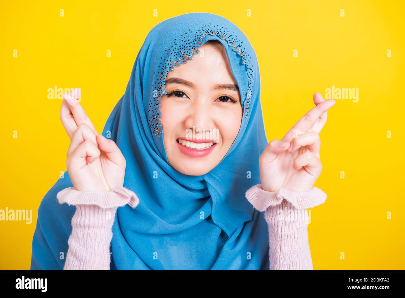 Asian Muslim Arab, Portrait of happy Asian beautiful young woman ...