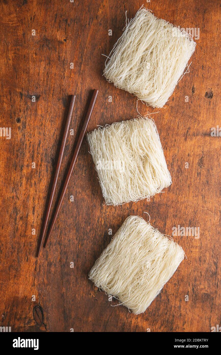 White rice noodles hires stock photography and images Alamy