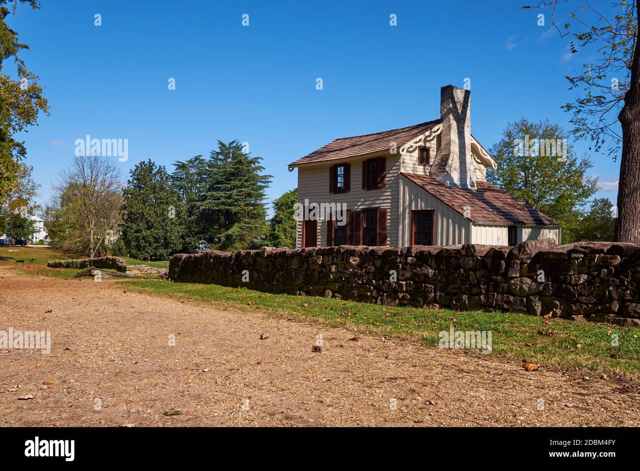 The historic, clapboard Innis House. At Fredericksburg & Spotsylvania National Military Park, Virginia. Stock Photo