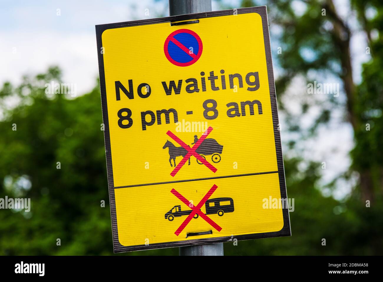 No waiting sign hi-res stock photography and images - Alamy