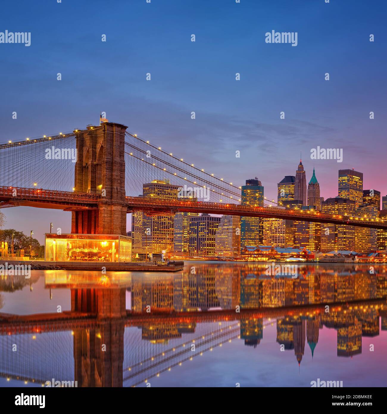 Brooklyn bridge and Manhattan at dusk, New York City Stock Photo - Alamy