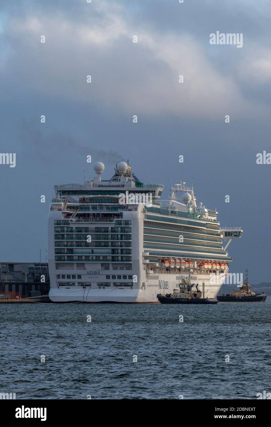 P And O Cruise Line High Resolution Stock Photography And Images Alamy