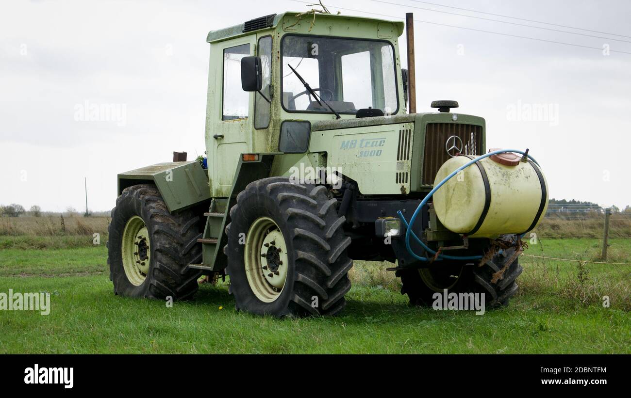 Trac hi-res stock photography and images - Alamy