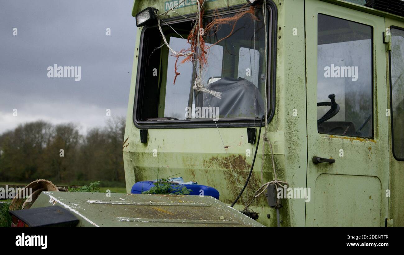 Mercedes-Benz tractor (MB Trac) abandoned in a farmer's field at Chippenham Fen, Cambridgeshire, UK. Stock Photo