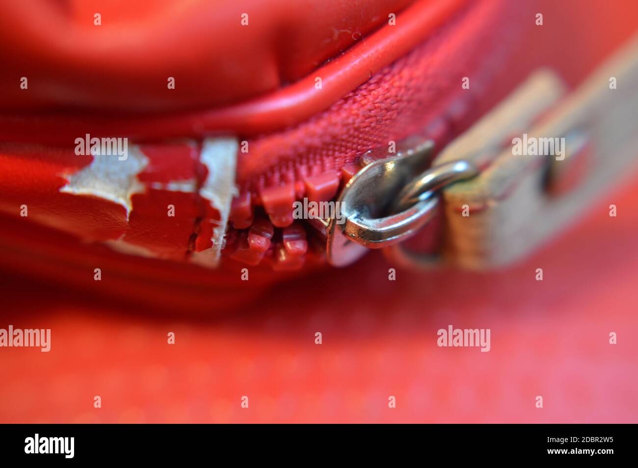 Broken zipper hires stock photography and images Alamy